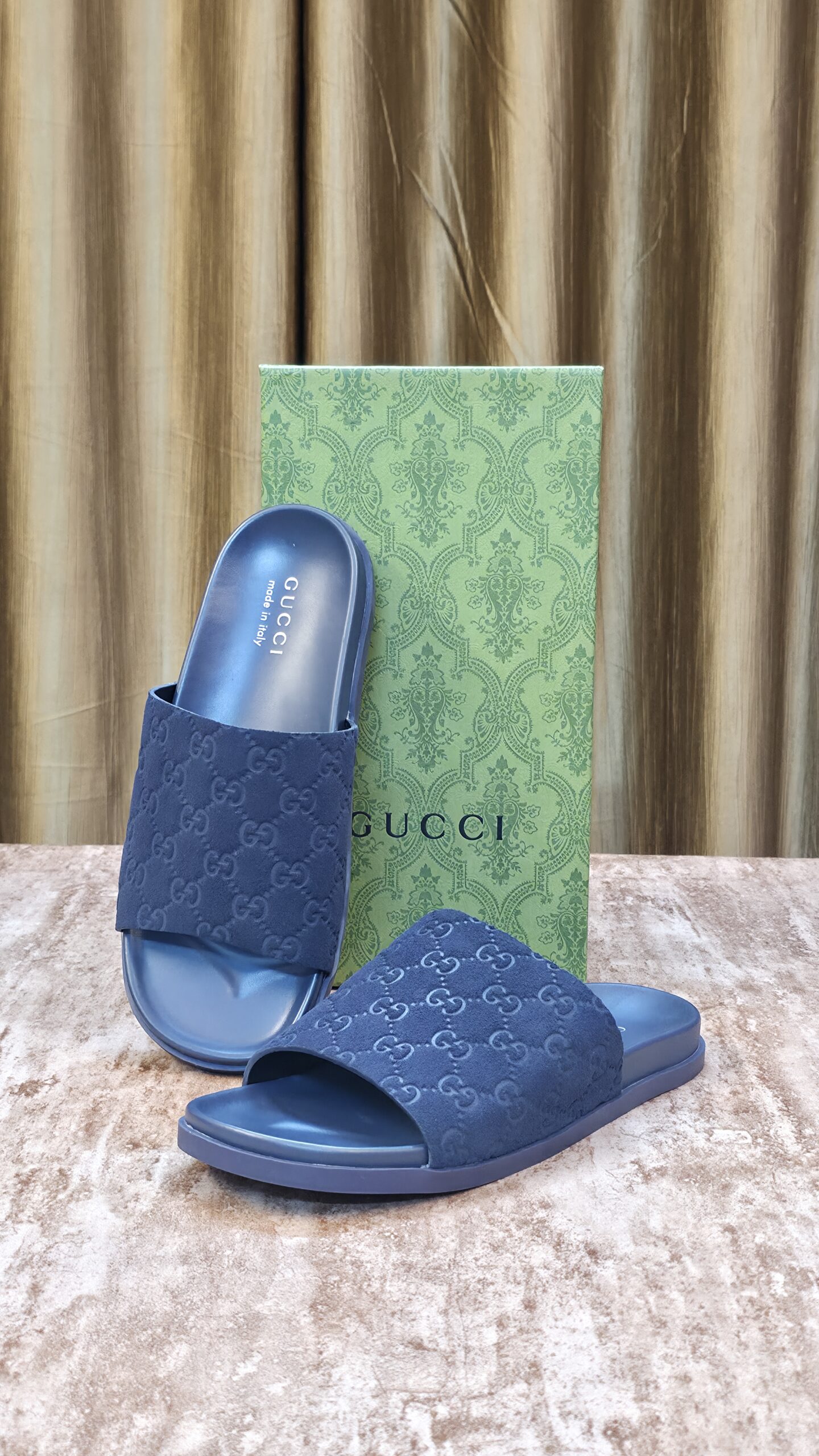 Gucc! Premium Slides