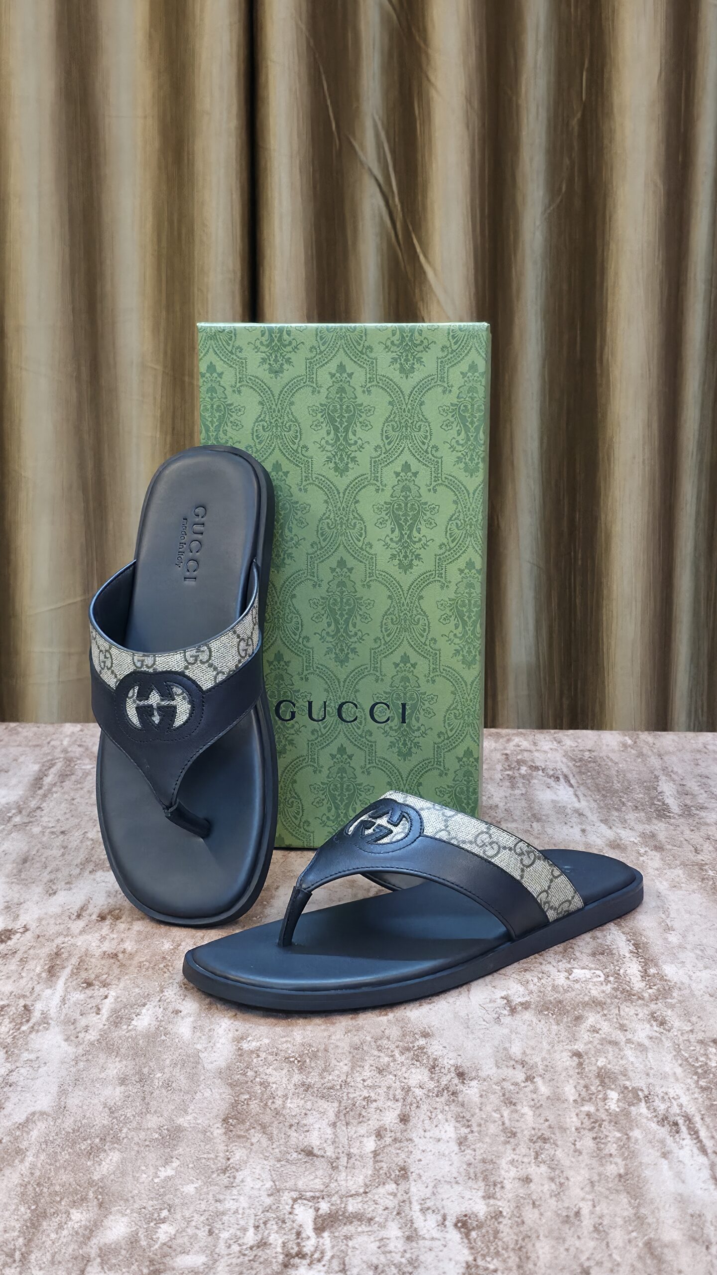 Gucc! Premium Slides