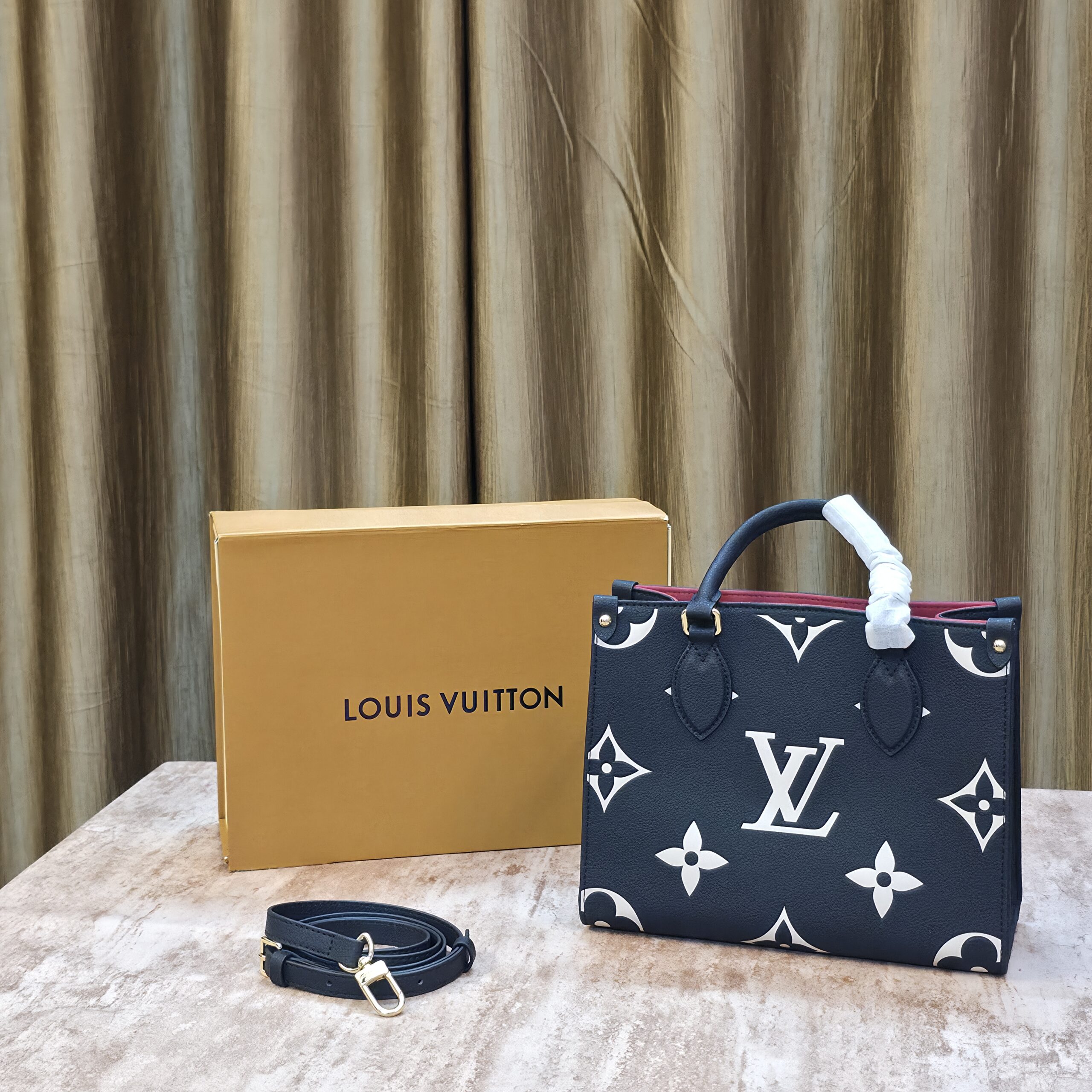 L.V Luxury Ladies Bag