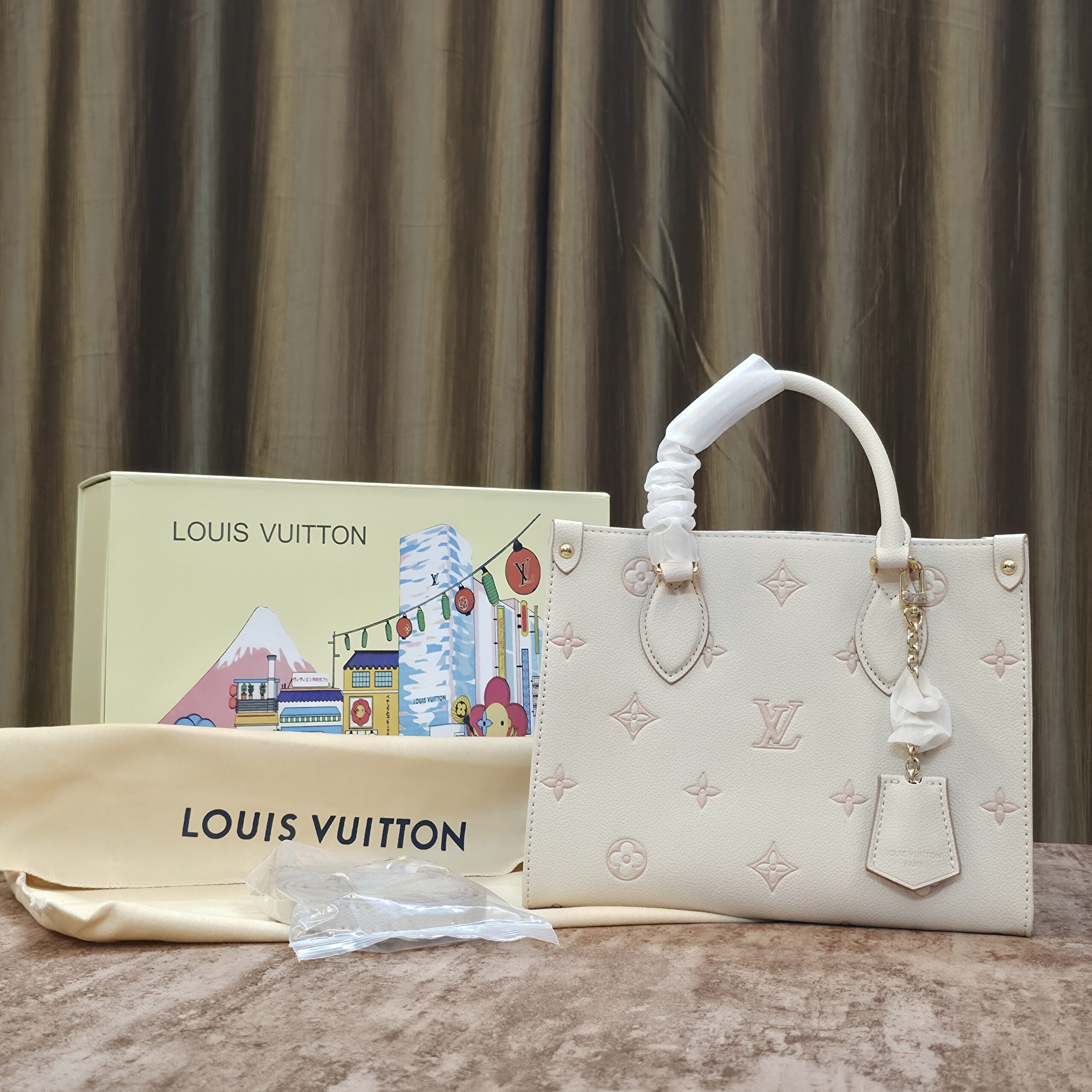 L.V Luxury Ladies Bag