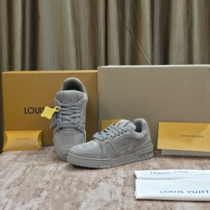 L.V Trainer Premium Sneakers