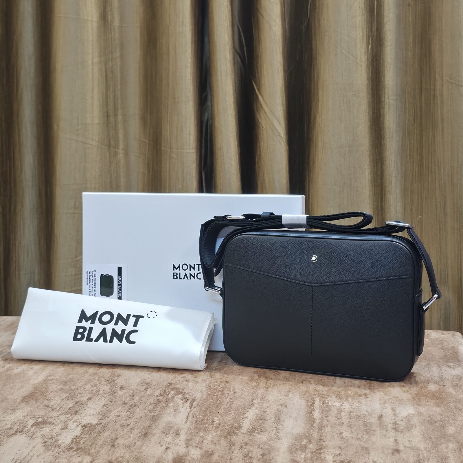 Mont Bl@nc Unisex Sling